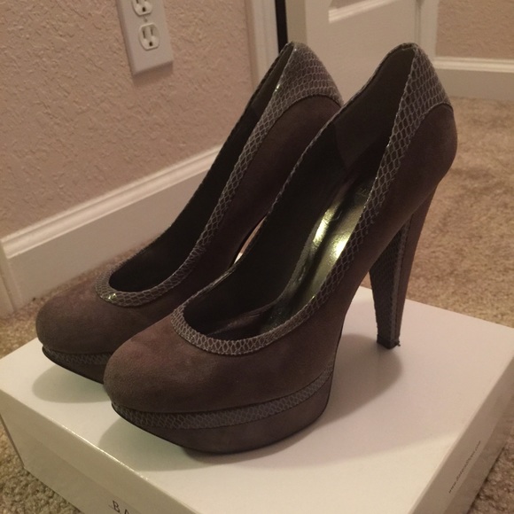 Grey Suede Pump