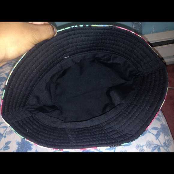 Tropical floral Bucket hat - Picture 2 of 3