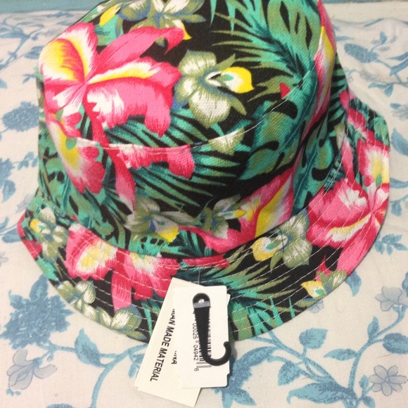 Tropical floral Bucket hat - Picture 3 of 3