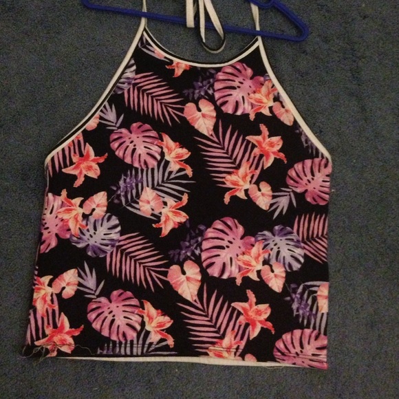 Reversible halter top 💖
