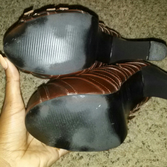 Pumps - Picture 3 of 3