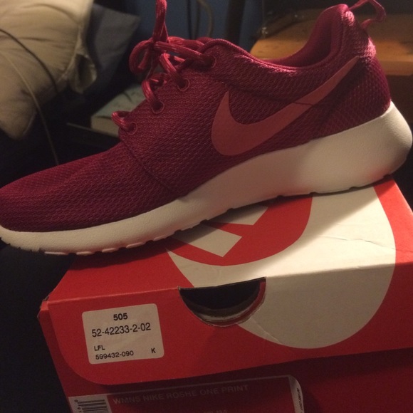 Nike Sail Noir Roshe ones for sale or trade