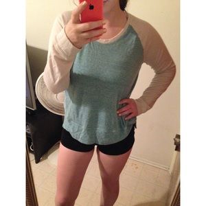 Loosely fitting baseball tee 💙