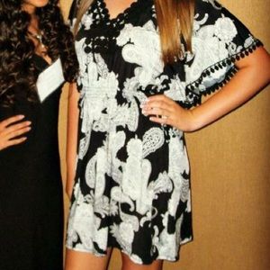 Black & white paisley dress⚫️⚪️