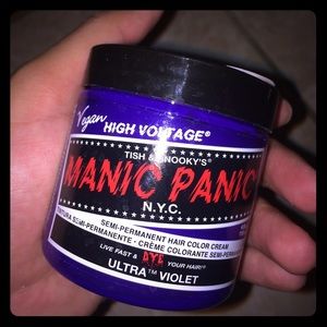 Manic panic dye