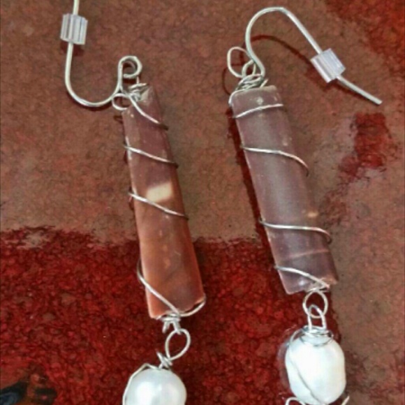 Handmade fresh pearl wire wrap earrings! - Picture 2 of 2