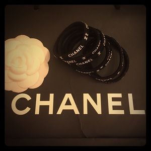 7 Chanel hair ties