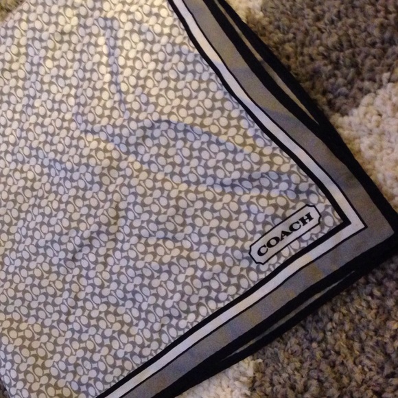 Coach scarf 😍