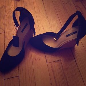 Forever 21 black wedges
