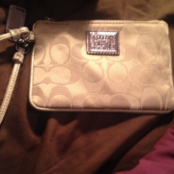 Coach satchel and mini clutch - Picture 2 of 3