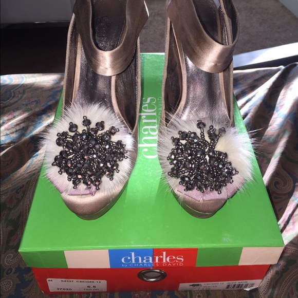 Charles David champagne Pumps