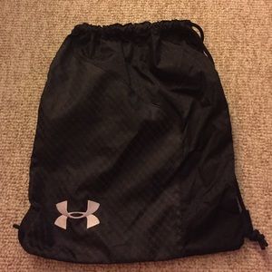 Under armour drawstring bag