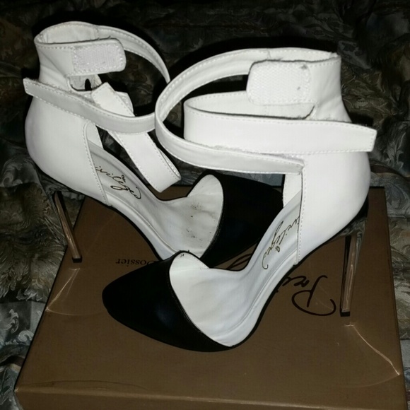 Shoe