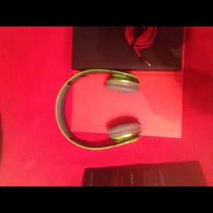Beats Solos HD Lime green