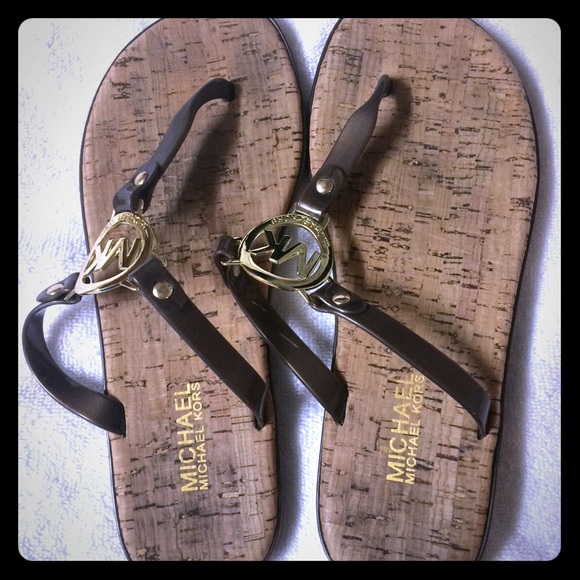 MICHAEL Michael Kors flip flop