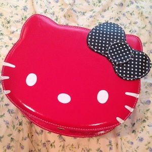 🚫RESERVED🚫Hello Kitty Case