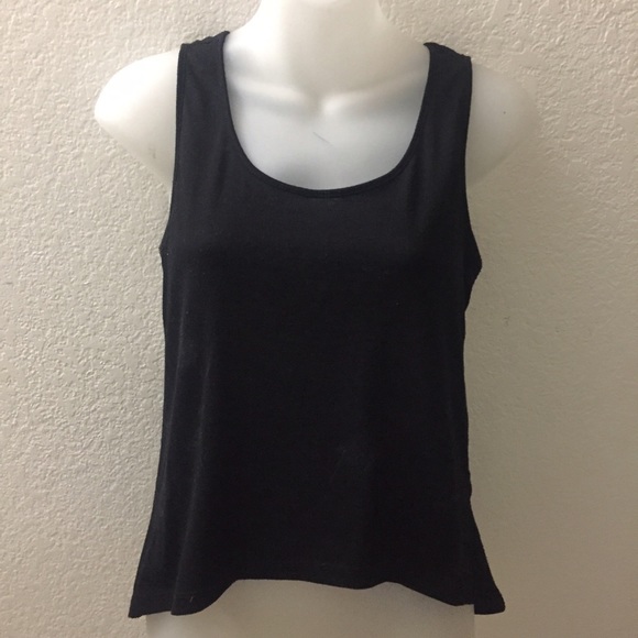 Tank top with floral print cross