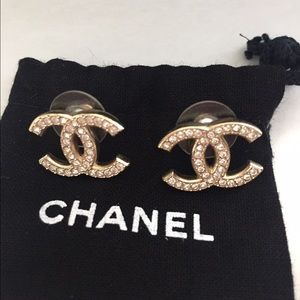 Classic Chanel CC Earring