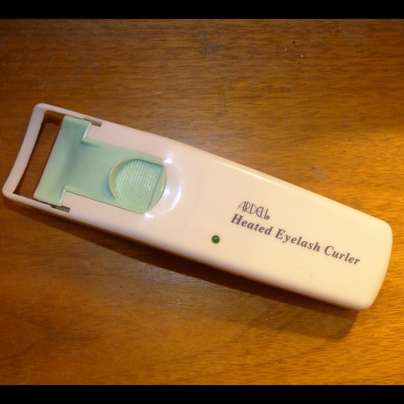 Heated EyeLash Curler by Ardell - Picture 1 of 4