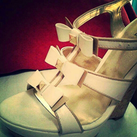 Bakers Shoes - Gorgeous Bakers studded bow gladiator cuties!