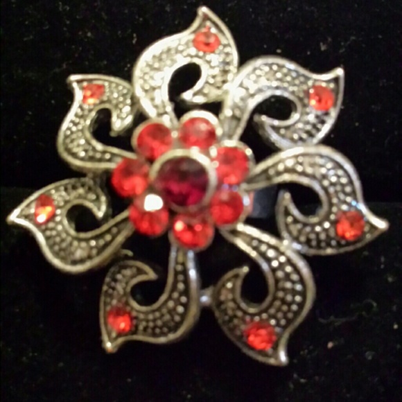 RED & BLACK FASHION RING - Picture 1 of 1