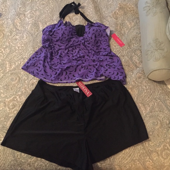 Swimming suit top and bottom never worn nwt