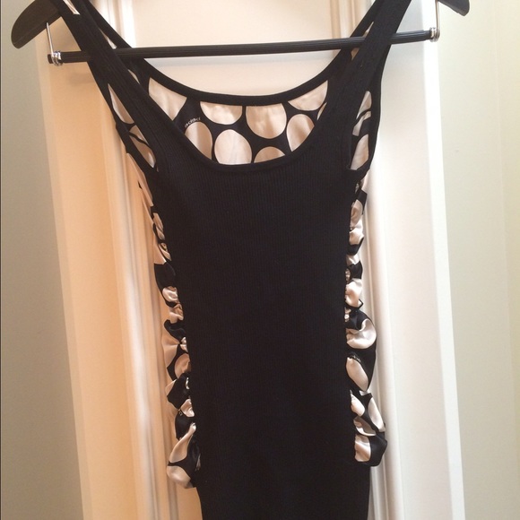 Bebe sleeveless top - Picture 3 of 3