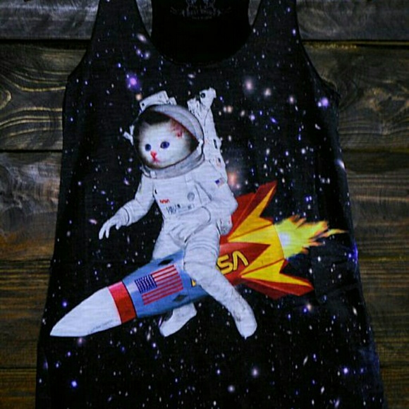 Sale! NASA Kitty Astronaut Galaxy Tank - Picture 3 of 3