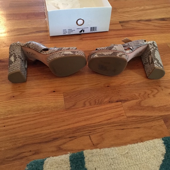 Michael Kors embossed leather Urban high heel - Picture 3 of 4