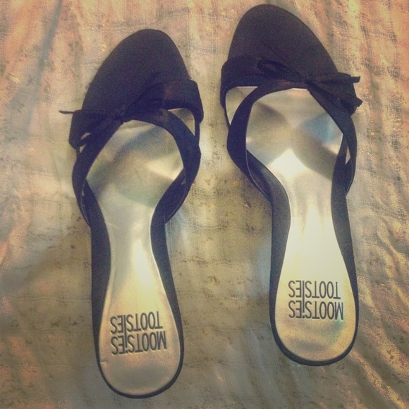 BOGO SALE ⛵️ 2" heel, backless dress shoes