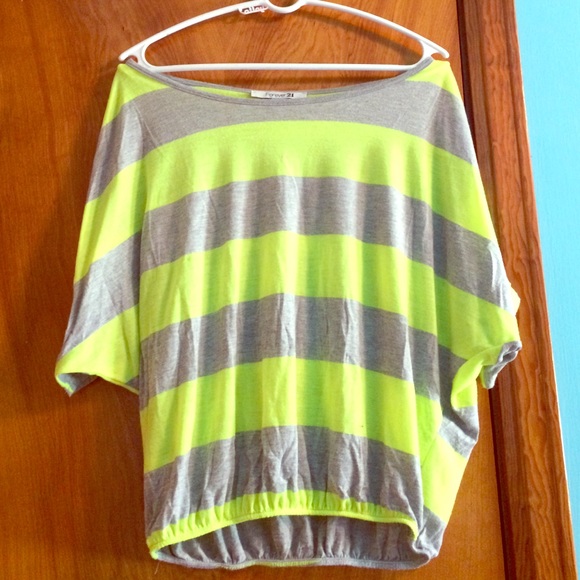 Off shoulder shirt - Picture 1 of 1