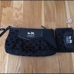 BLACK COACH WRISTLET AND COIN PURSE!!