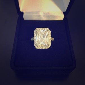 Cubic zirconia costume ring