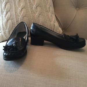 Black tassle loafer