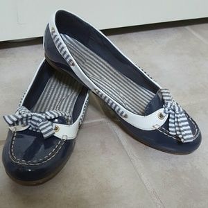 Size 10 women's Sperry shoes