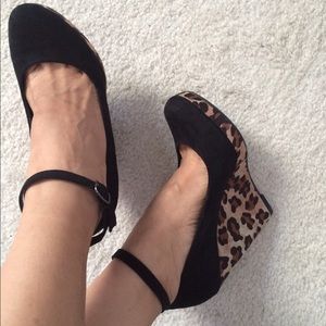 black suede wedge shoes sz 6 1/2