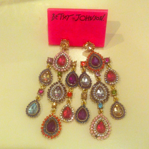 Betsey Johnson chandelier earrings