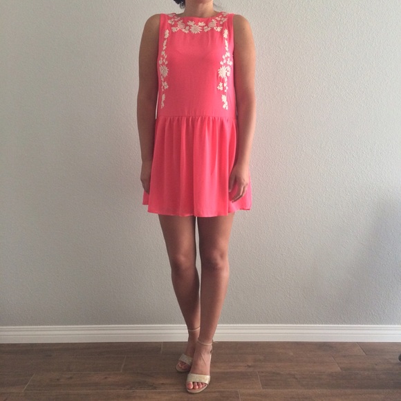 Dresses & Skirts - Pineapple & Flower Dress