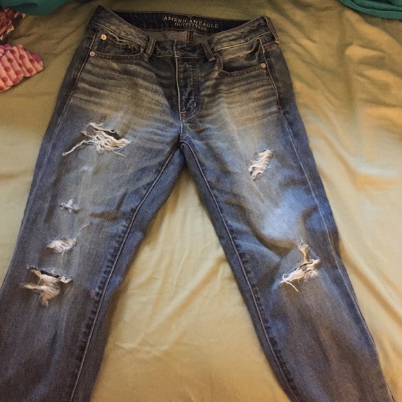 American Eagle distressed boyfriend pants