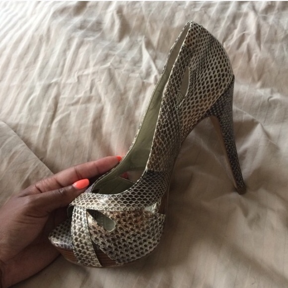 Snake skin pump