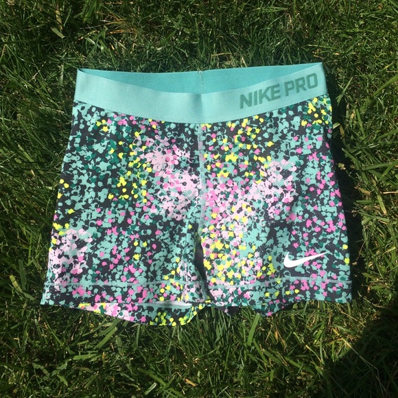 Nike Pro 3" Core Compression