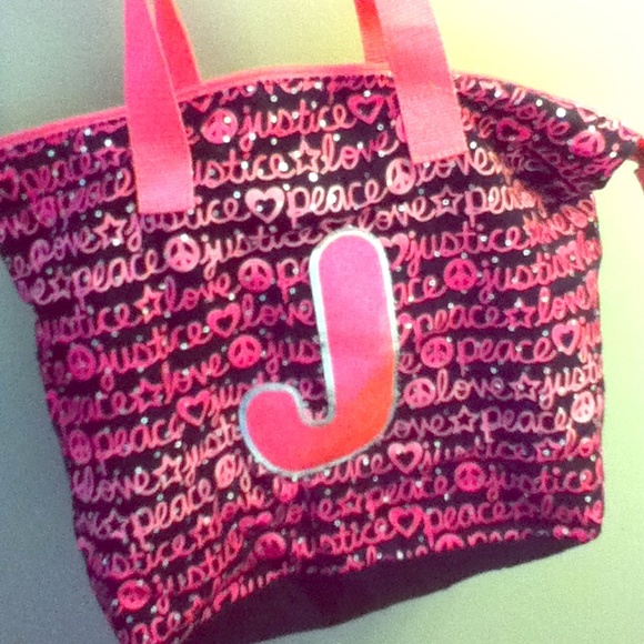 Tote bag with zipper