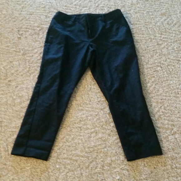 Black ankle length pants