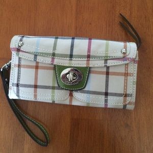 💥 price reduced 💥 Coach plaid turn lock wristlet