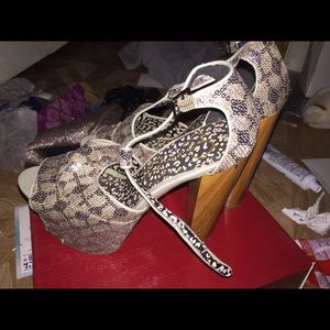 Jessica Simpson heels
