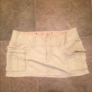 Hollister khaki skirt size 7
