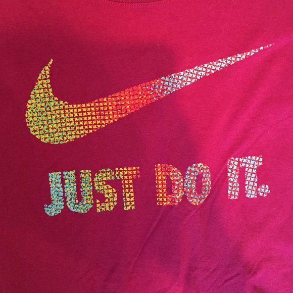 NIKE TEE