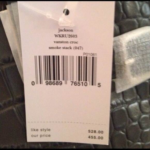 💥BUNDLED💥 Kate Spade purse NWT . - Picture 4 of 4