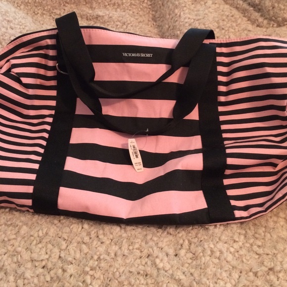 Victoria's Secret Handbags - Victoria Secret weekend bag