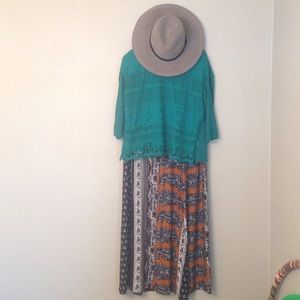 *DONATED TO YOGA STUDIO* Crochet Top